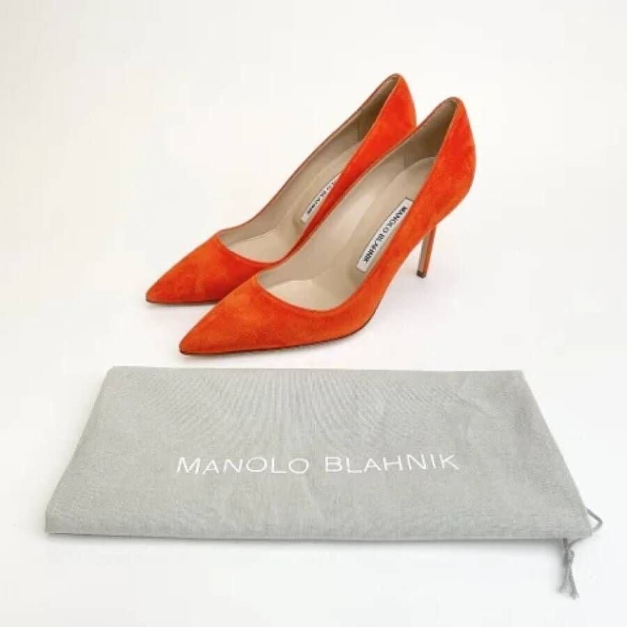 Manolo Blahnik Pre-owned Suede heels Orange Dames