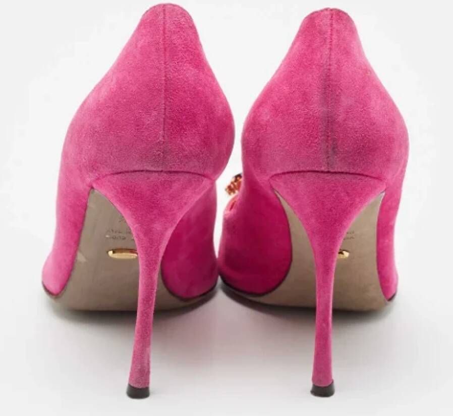 Manolo Blahnik Pre-owned Suede heels Pink Dames