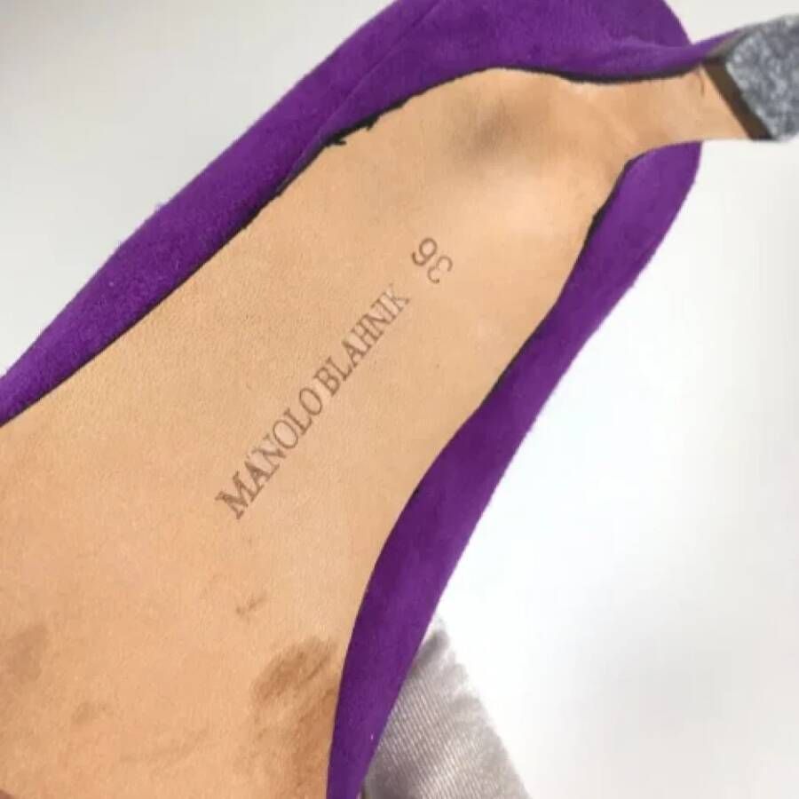 Manolo Blahnik Pre-owned Suede heels Purple Dames