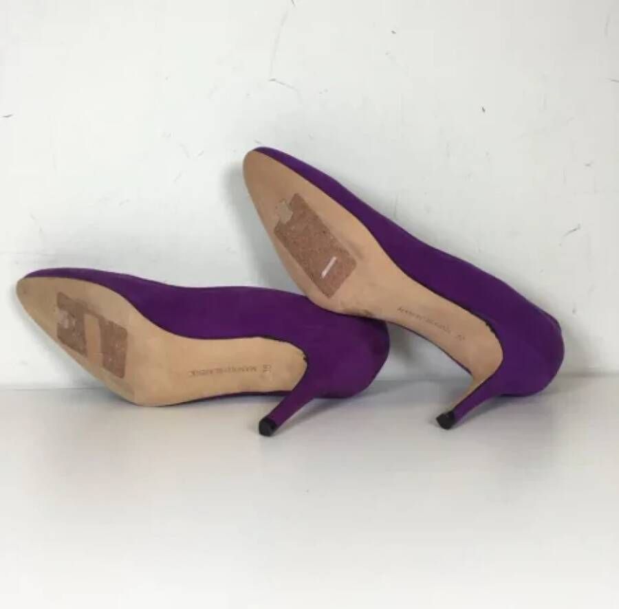 Manolo Blahnik Pre-owned Suede heels Purple Dames