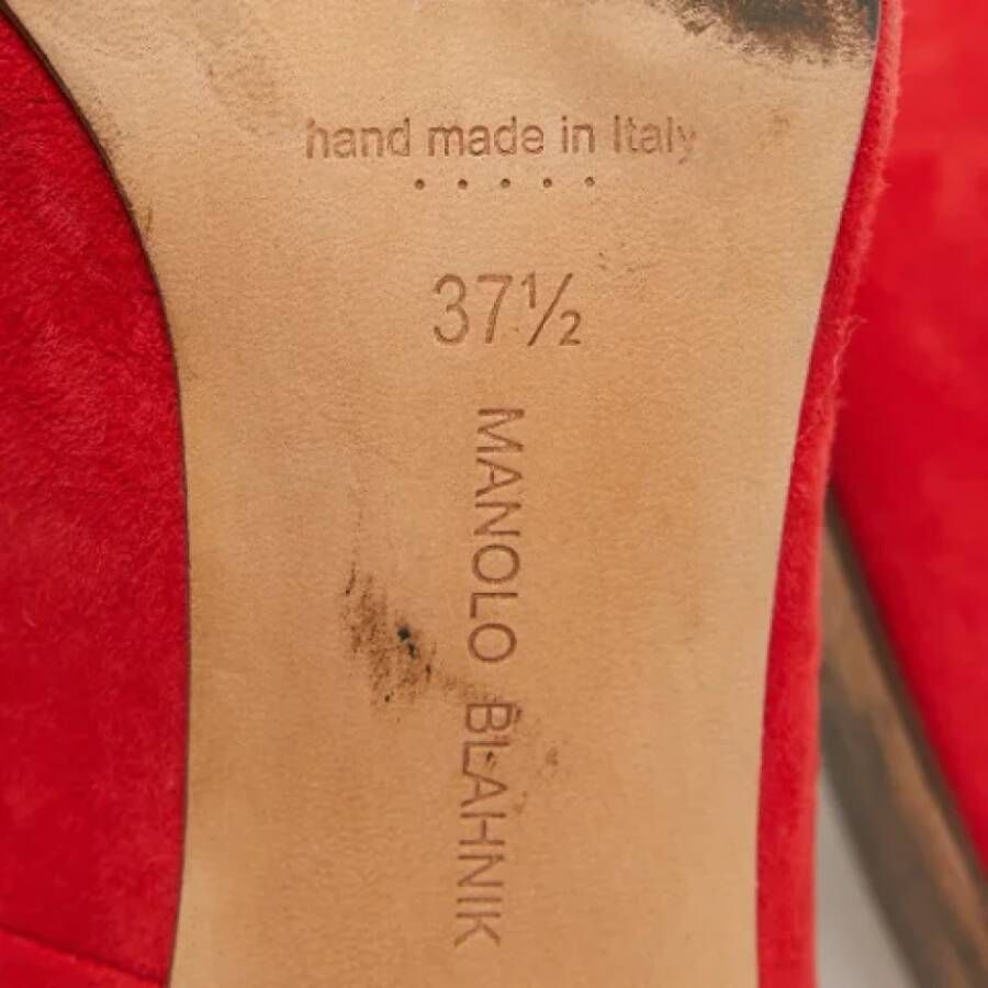 Manolo Blahnik Pre-owned Suede heels Red Dames