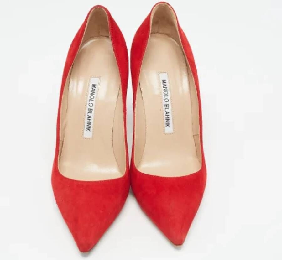 Manolo Blahnik Pre-owned Suede heels Red Dames