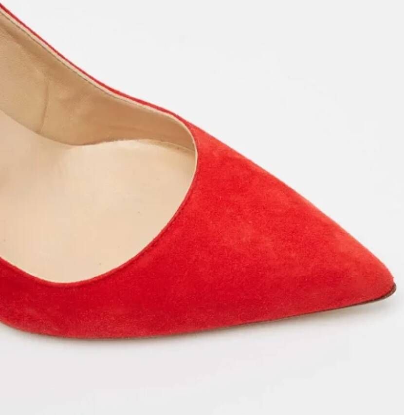 Manolo Blahnik Pre-owned Suede heels Red Dames