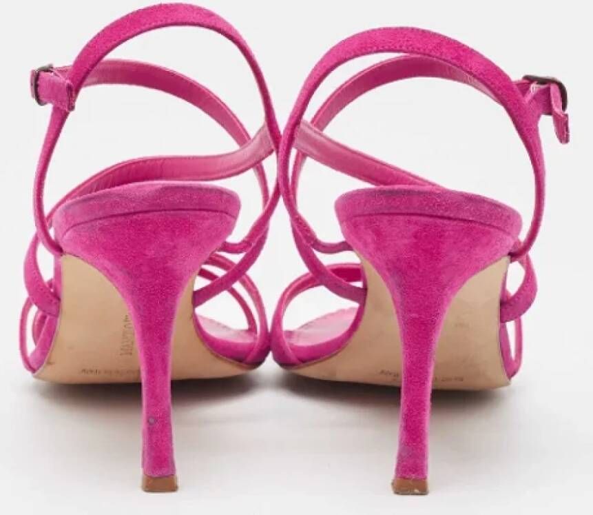 Manolo Blahnik Pre-owned Suede sandals Pink Dames