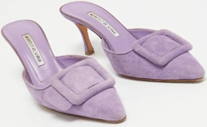 Manolo Blahnik Pre-owned Suede sandals Purple Dames