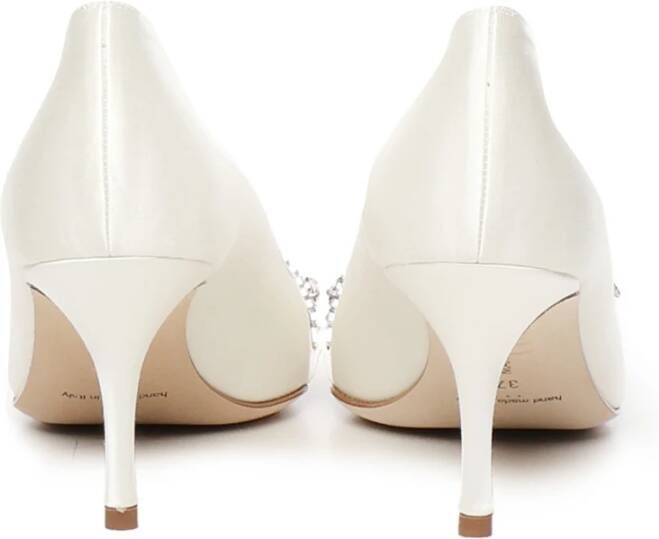 Manolo Blahnik Witte Juweel Versierde Stiletto Hak Pumps White Dames