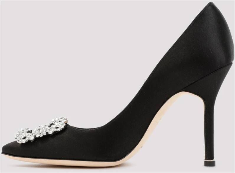 Manolo Blahnik Zwarte Satijnen Kristalversierde Pumps Black Dames