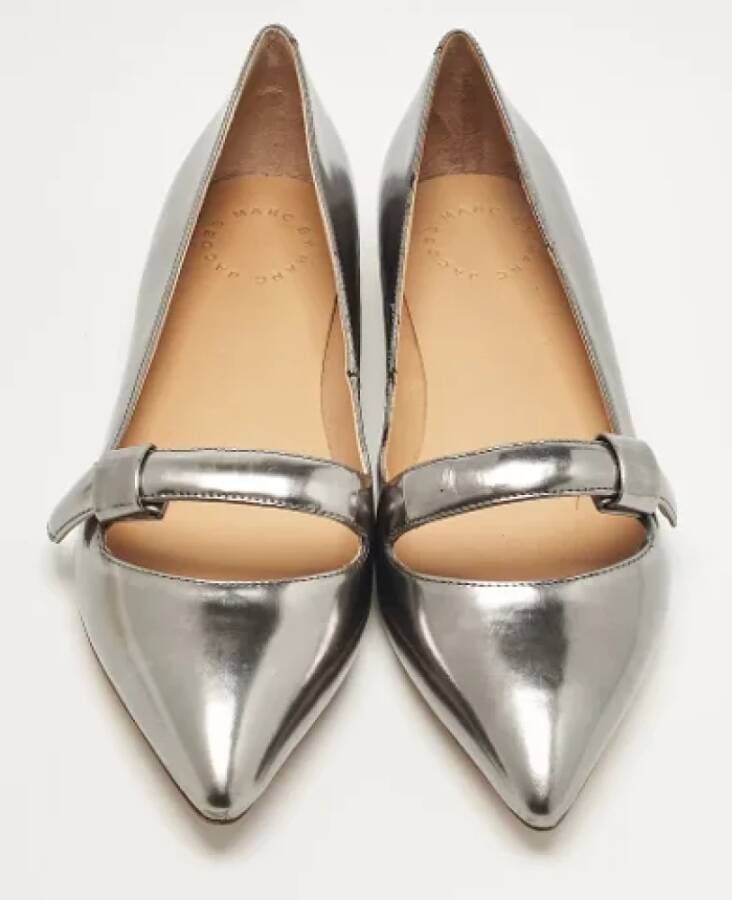 Marc Jacobs Pre-owned Leather flats Gray Dames