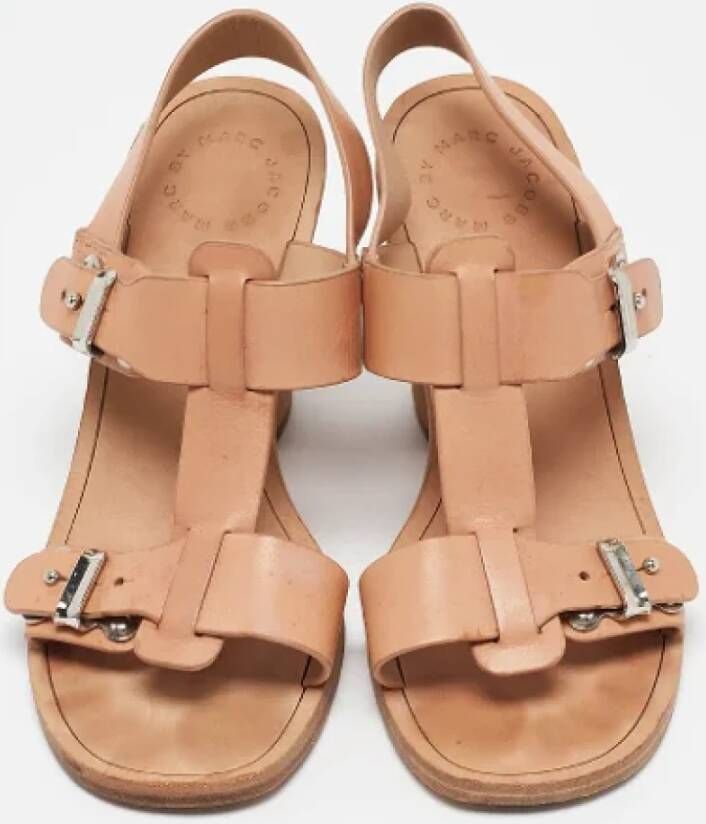 Marc Jacobs Pre-owned Leather sandals Beige Dames