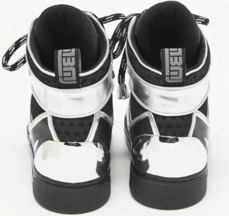 Marc Jacobs Pre-owned Leather sneakers Gray Dames