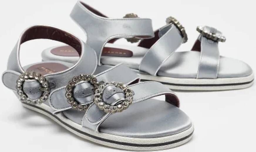 Marc Jacobs Pre-owned Satin sandals Gray Dames