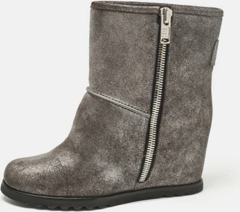 Marc Jacobs Pre-owned Suede boots Gray Dames