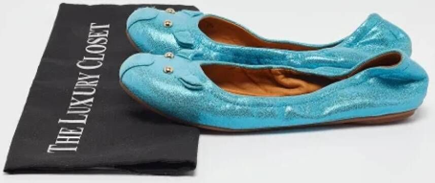 Marc Jacobs Pre-owned Suede flats Blue Dames