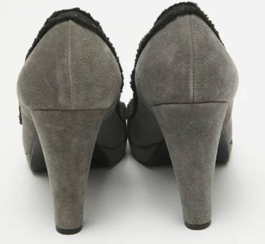 Marc Jacobs Pre-owned Suede heels Gray Dames