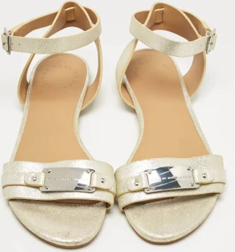 Marc Jacobs Pre-owned Suede sandals Yellow Dames