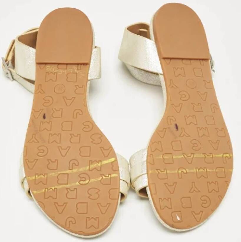 Marc Jacobs Pre-owned Suede sandals Yellow Dames