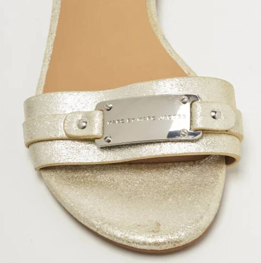 Marc Jacobs Pre-owned Suede sandals Yellow Dames