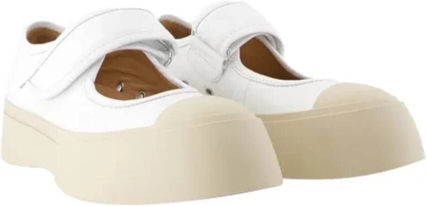 Marni Leather flats White Dames