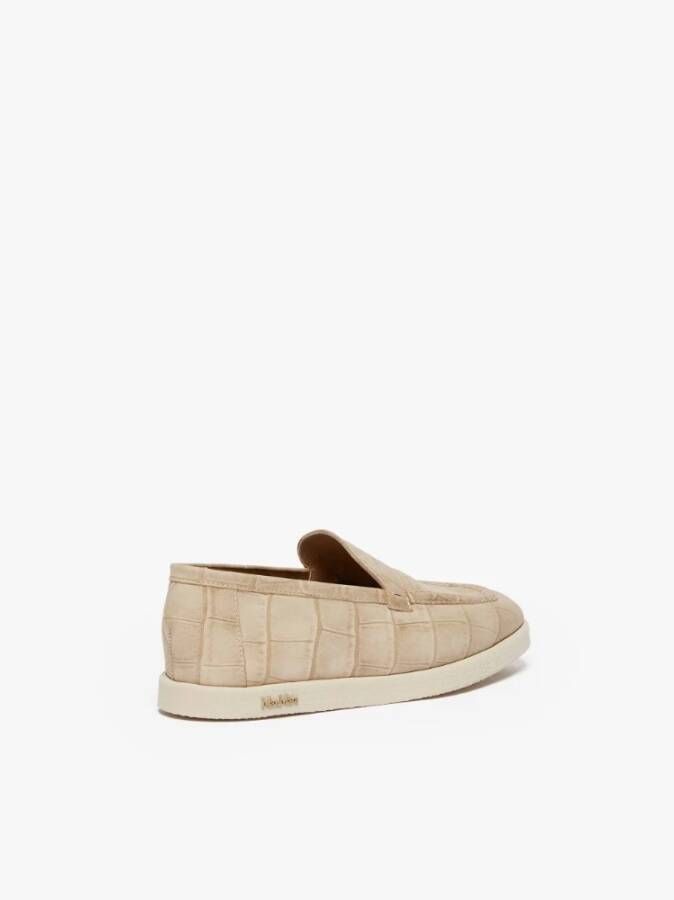 Max Mara Loafers met Krokodillentextuur Beige Dames