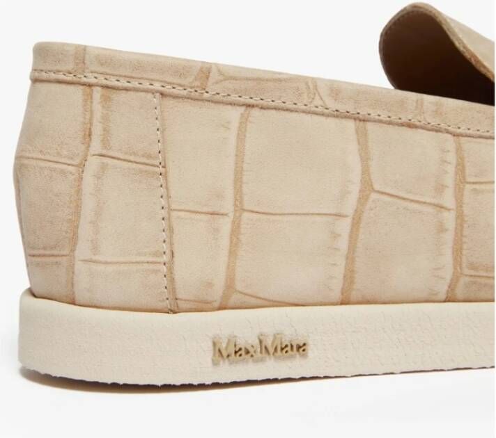 Max Mara Loafers met Krokodillentextuur Beige Dames