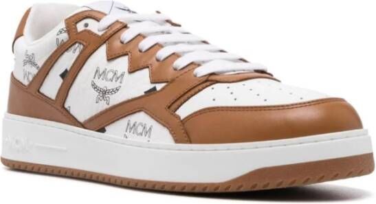 MCM Gestructureerde Leren Sneakers Bruin Brown Heren