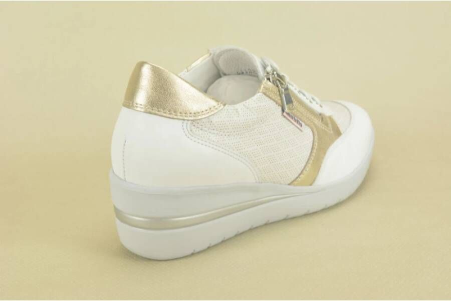 mephisto Gouden en witte stijlvolle sneakers White Dames