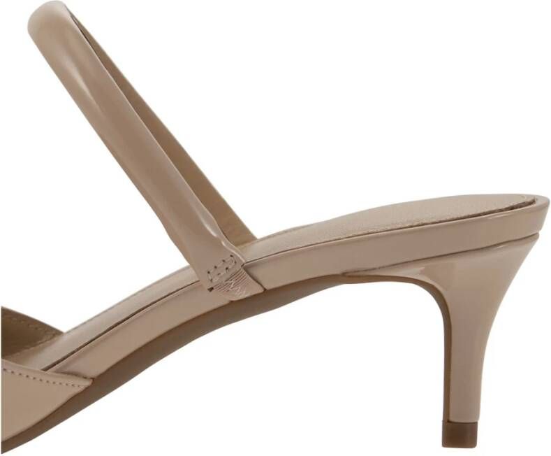 Michael Kors Jessa Glanzende Leren Sandalen Beige Dames