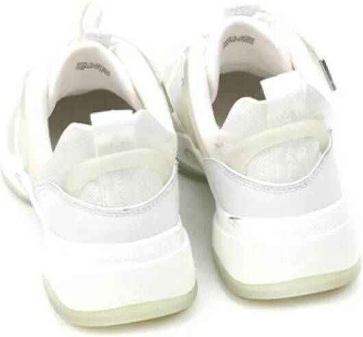 Michael Kors Pre-owned Fabric sneakers White Dames