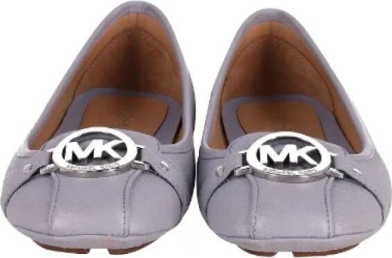 Michael Kors Pre-owned Leather flats Blue Dames