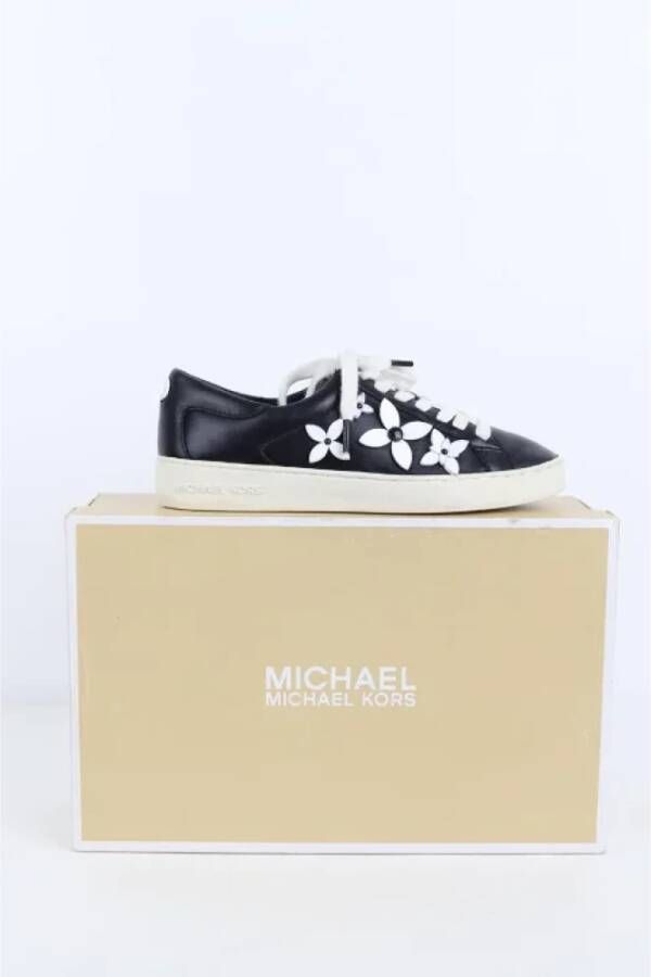 Michael Kors Pre-owned Leather sneakers Black Dames