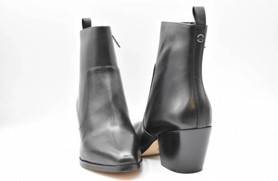 Michael Kors Zwarte Veterschoenen Platte Aw22 Black Dames