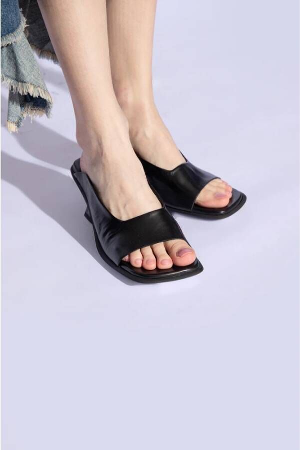 Miista Janaina slides Black Dames