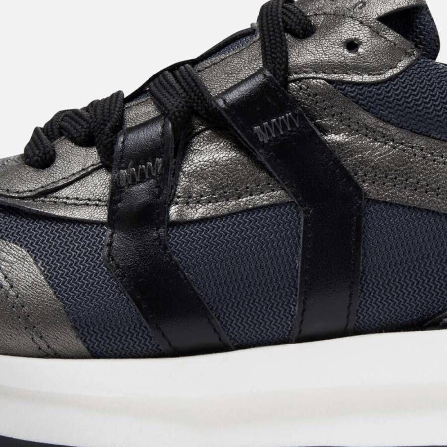 Mikakus Barcelona Retro Futuristische Sneakers Geïnspireerd door Kobe Black Dames