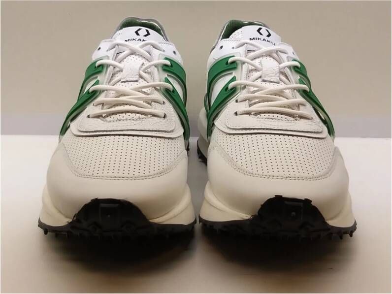 Mikakus Barcelona Witte sportschoenen met groene demping en spikes rubberen zool White Heren