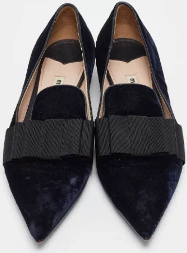 Miu Pre-owned Canvas flats Blue Dames