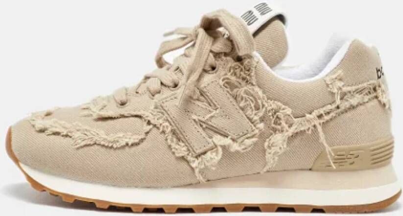 Miu Pre-owned Canvas sneakers Beige Dames