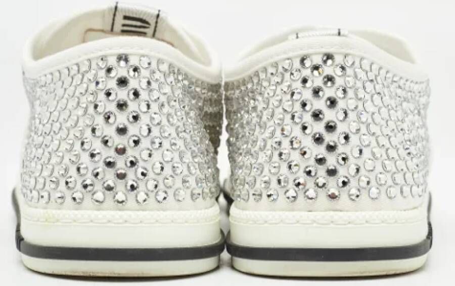 Miu Pre-owned Canvas sneakers White Dames