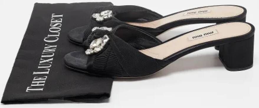 Miu Pre-owned Fabric sandals Black Dames