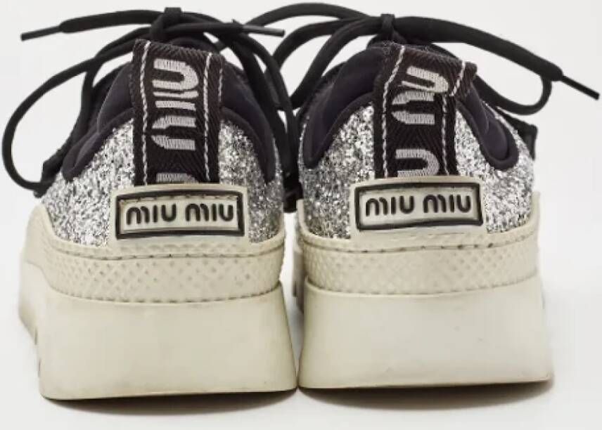 Miu Pre-owned Fabric sneakers Gray Dames