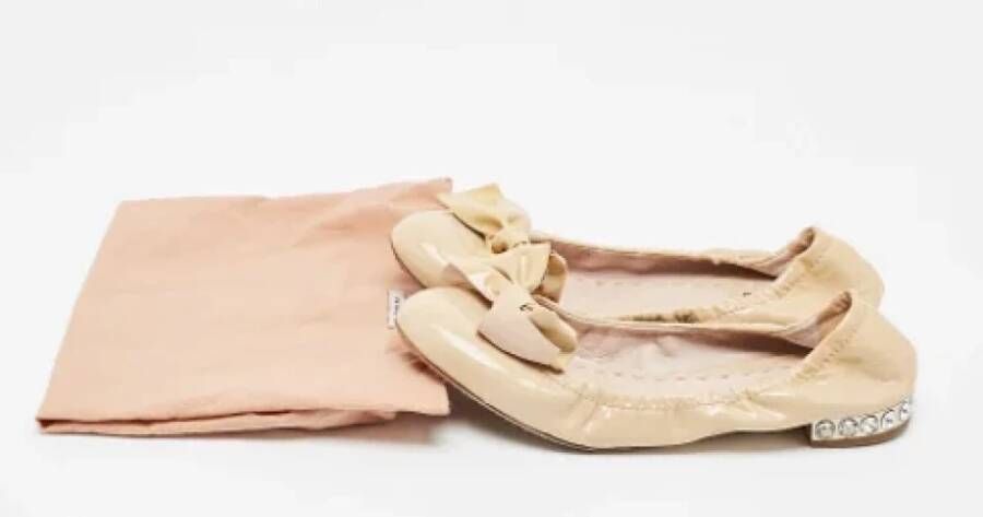 Miu Pre-owned Leather flats Beige Dames