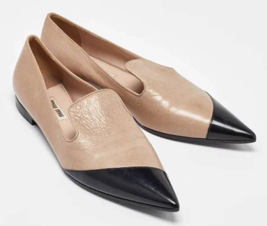 Miu Pre-owned Leather flats Beige Dames