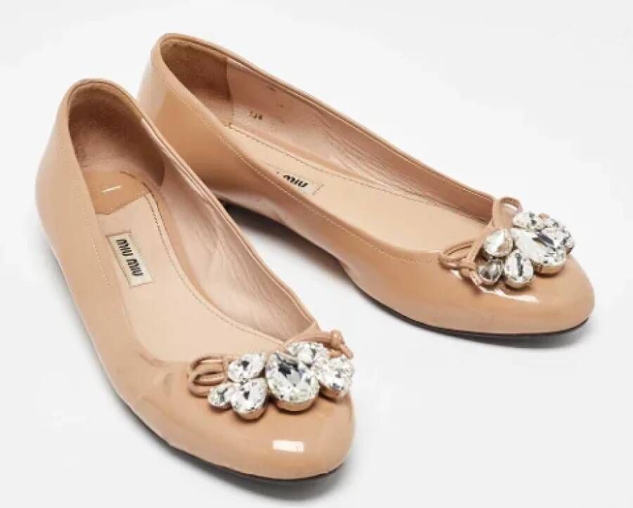 Miu Pre-owned Leather flats Beige Dames