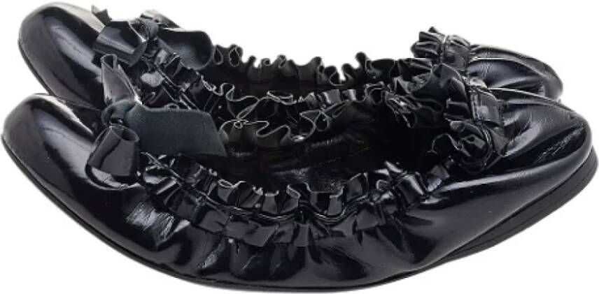 Miu Pre-owned Leather flats Black Dames