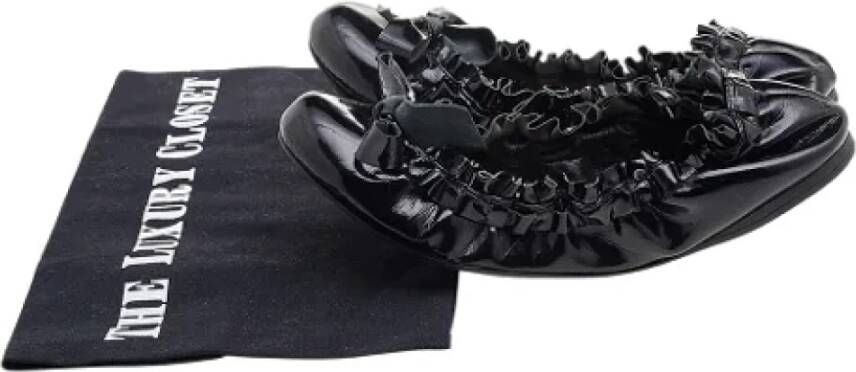 Miu Pre-owned Leather flats Black Dames