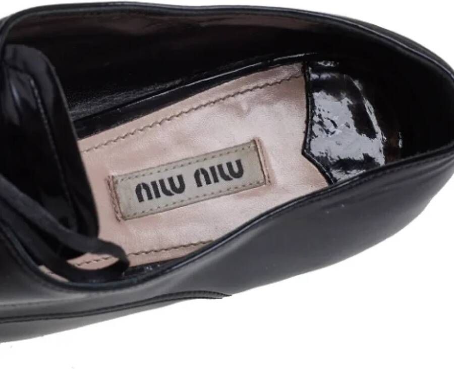 Miu Pre-owned Leather flats Black Dames