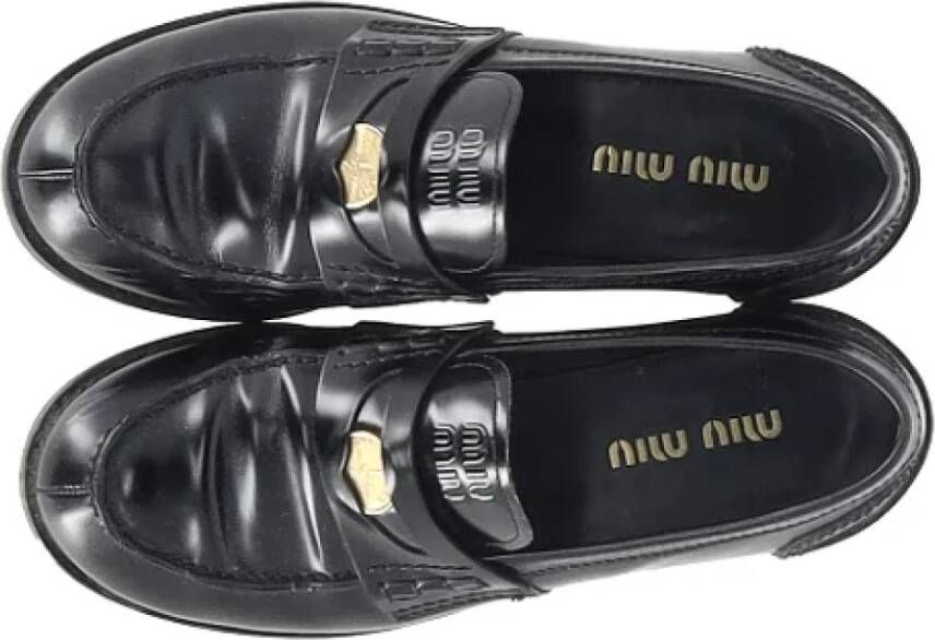 Miu Pre-owned Leather flats Black Dames