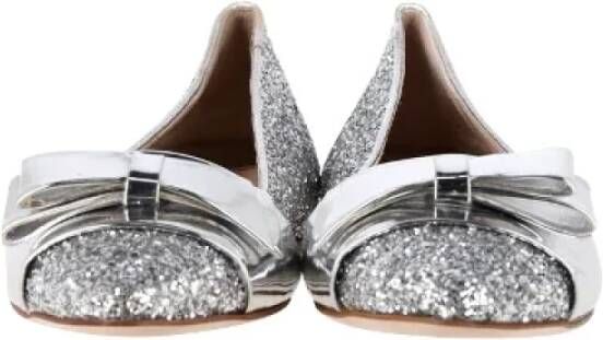 Miu Pre-owned Leather flats Gray Dames