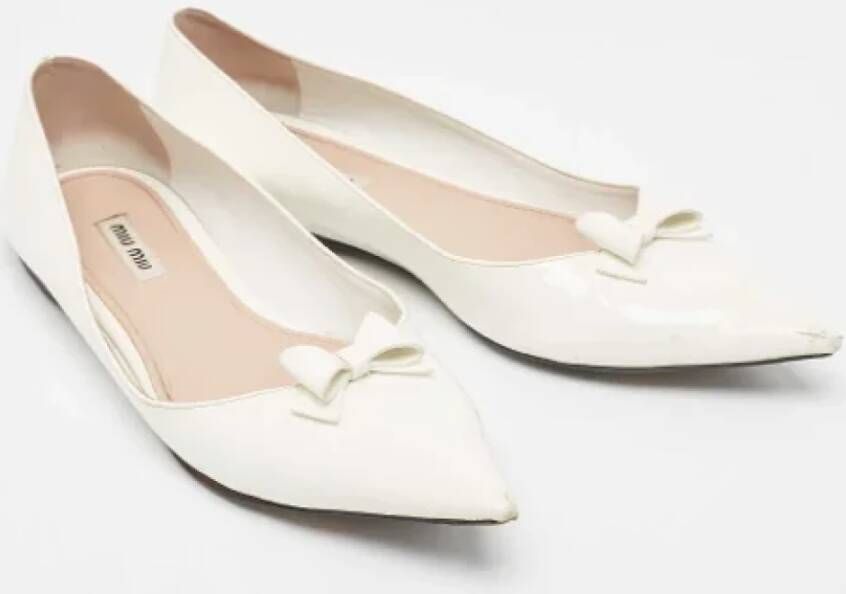 Miu Pre-owned Leather flats White Dames