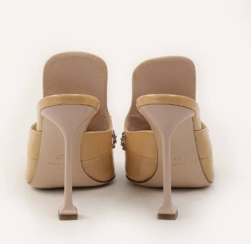 Miu Pre-owned Leather heels Beige Dames