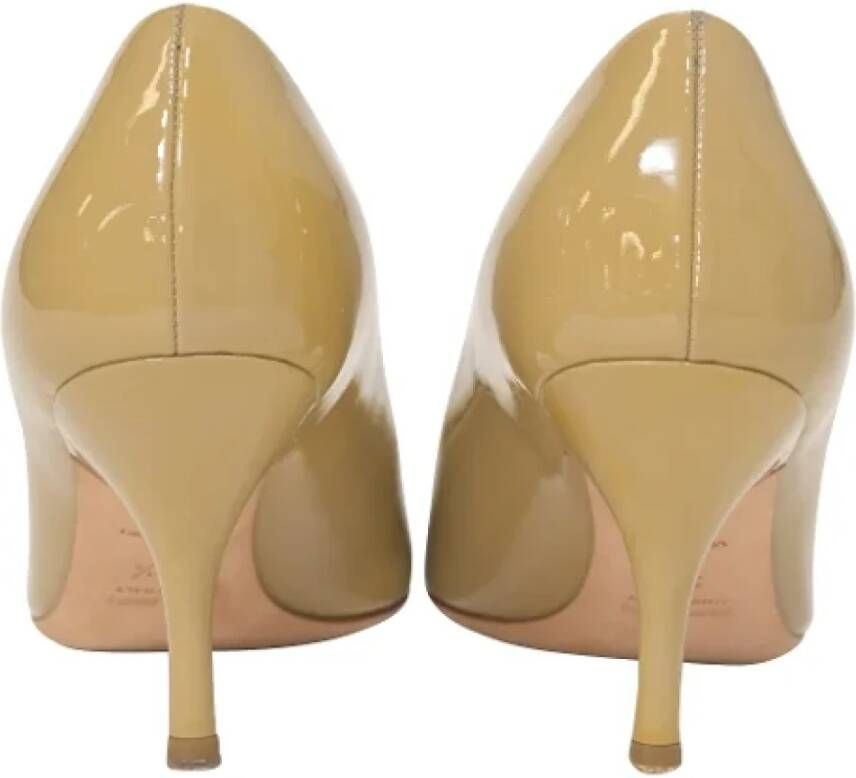 Miu Pre-owned Leather heels Beige Dames